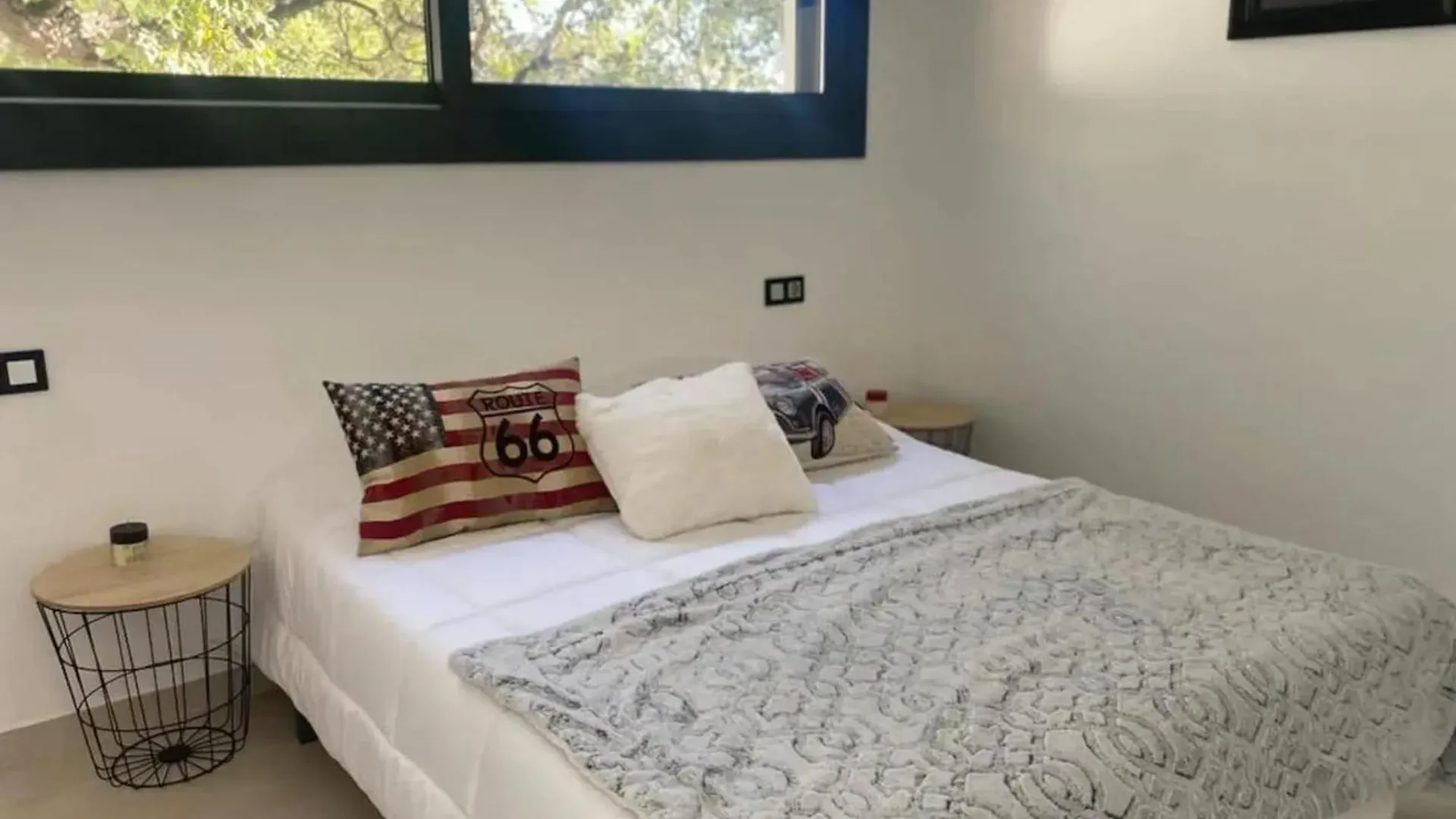 Semesterbostad Modern House With City View In El Mas Fumats Selva de Mar