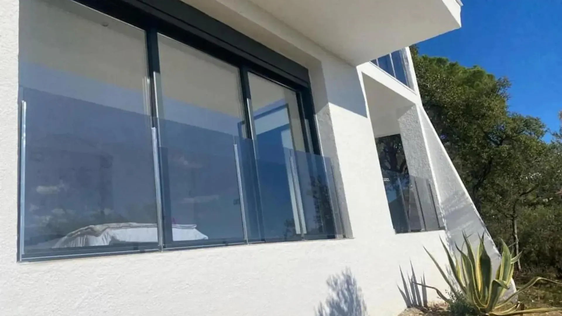 Semesterbostad Modern House With City View In El Mas Fumats Selva de Mar