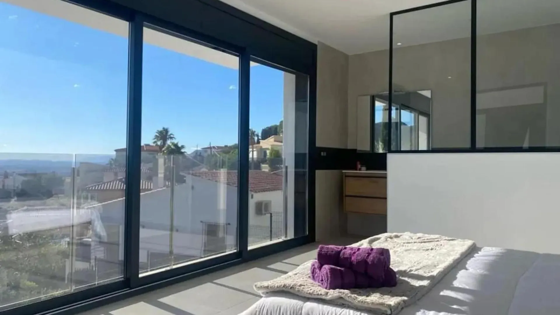 Modern House With City View In El Mas Fumats Selva de Mar Prázdninový dům